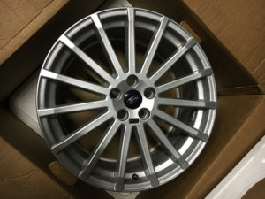 caverne-jantes-19%22-ford-focus-rs